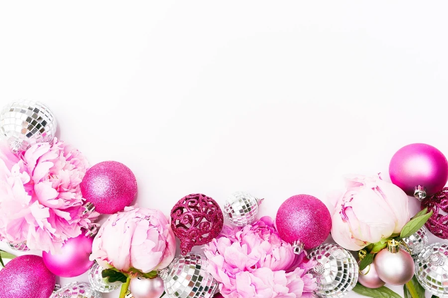 Enfeites cor de rosa e flores, decorações de Natal