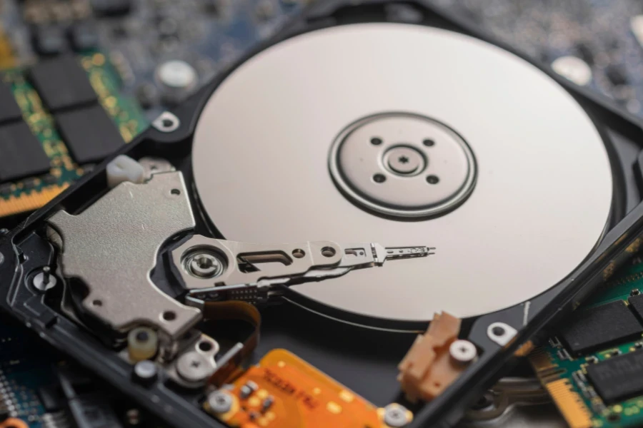 El interior de un disco duro HDD