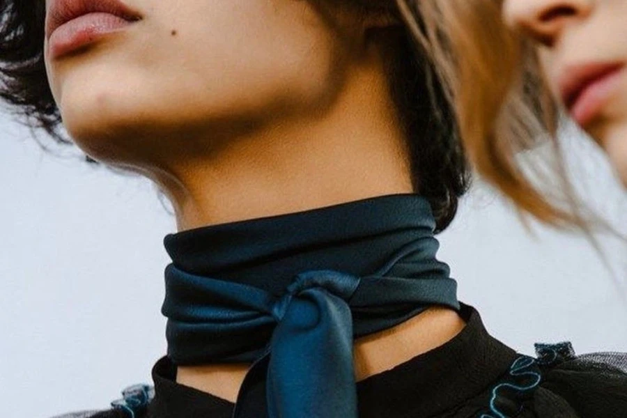 woman neck scarf