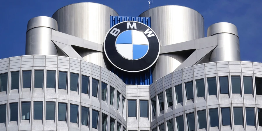 Lo stabilimento di Monaco del BMW Group produrrà esclusivamente modelli  completamente elettrici dalla fine del 2027 - legge Alibaba.com