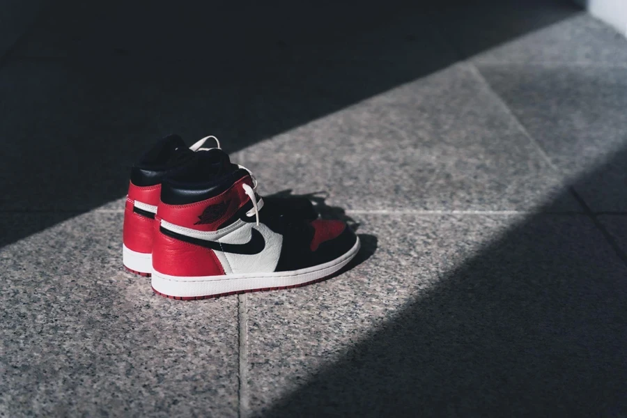 Jordan 1 Retro Rot Schwarz