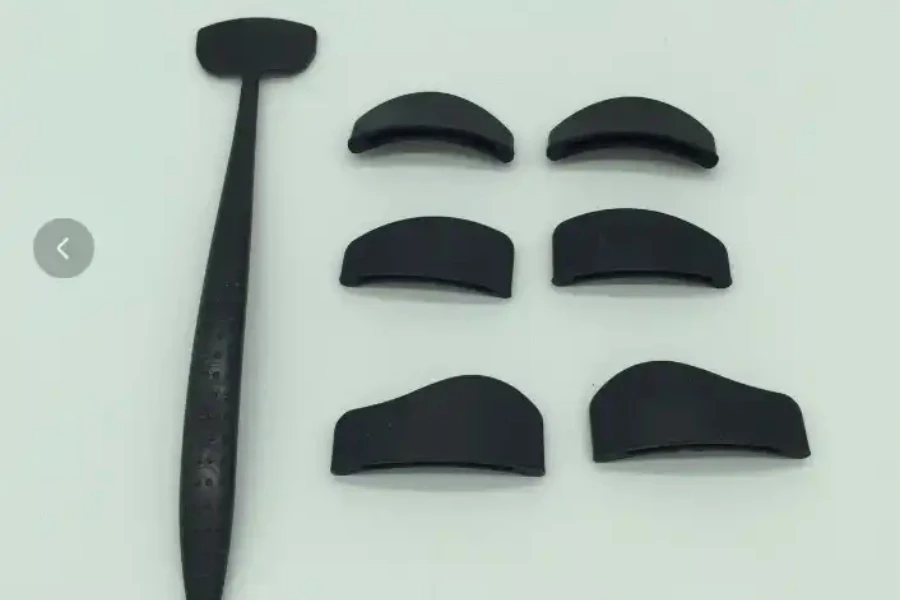 A black eyeshadow stamp with a long handle