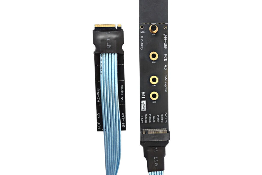 Un cable de alimentación de GPU azul