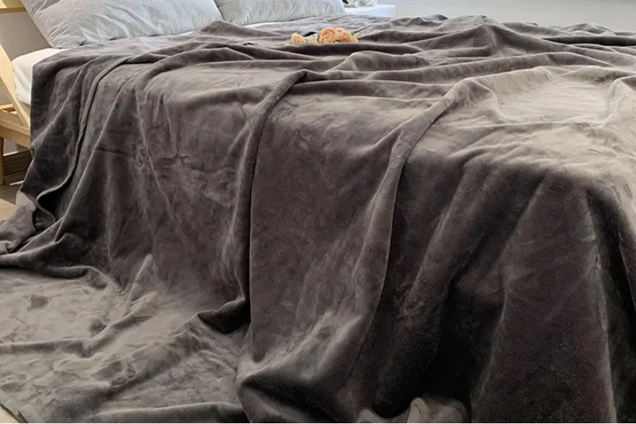 بطانية سرير