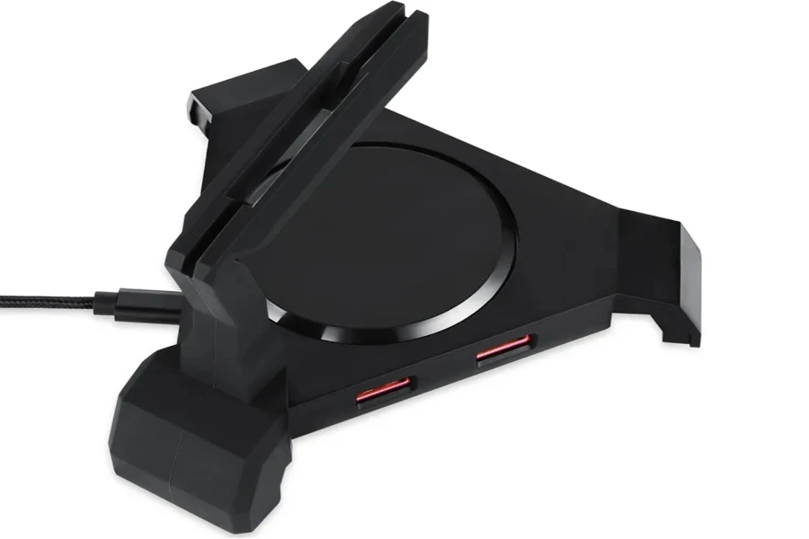 Bungee de mouse preto com portas USB vermelhas