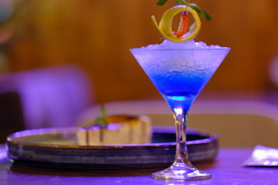 Elevare la cultura del cocktail: una guida ai cinque migliori bicchieri da  cocktail del 2024 - legge Alibaba.com