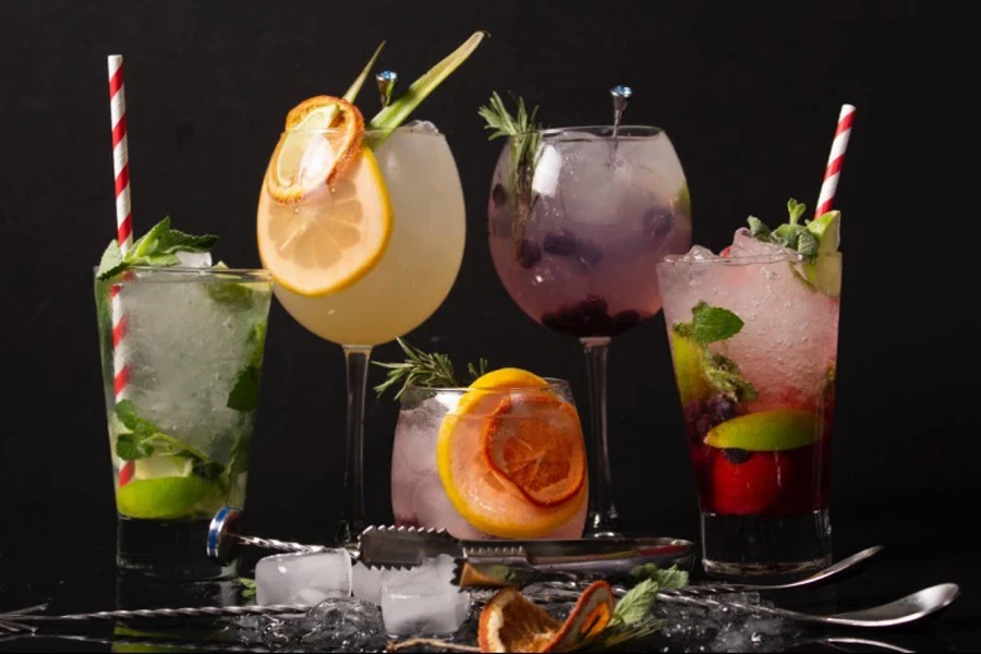 Elevare la cultura del cocktail: una guida ai cinque migliori bicchieri da  cocktail del 2024 - legge Alibaba.com