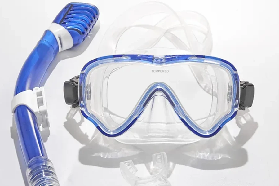 scuba mask