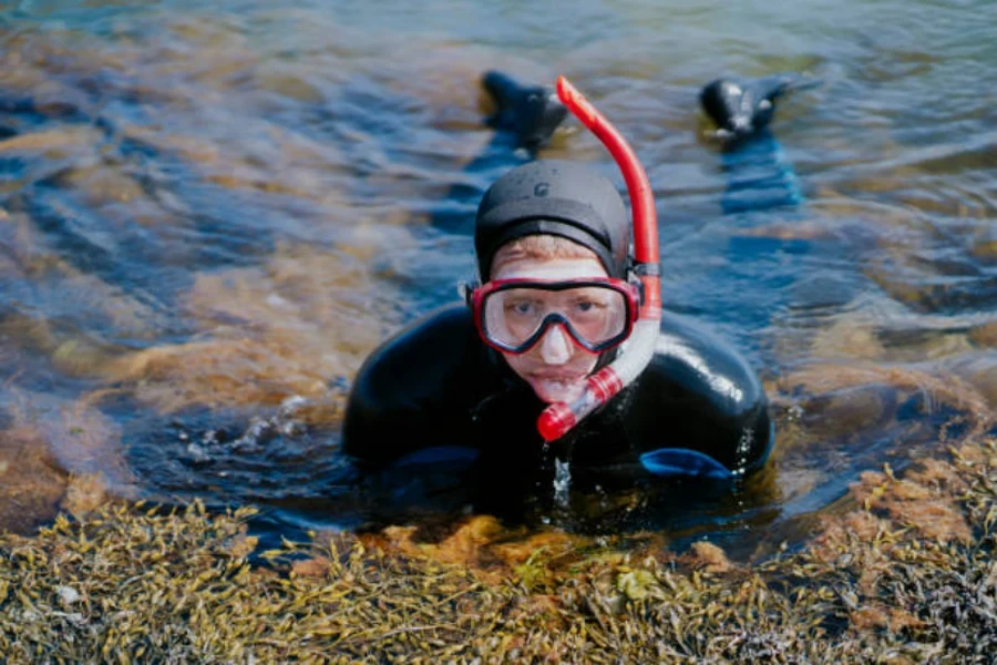 scuba mask