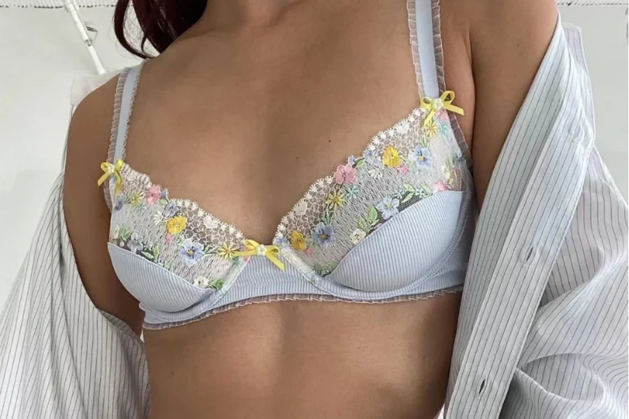 bralette yang menyenangkan