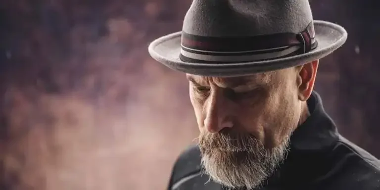 5-fashionable-felt-hat-trends-consumers-love-in-2