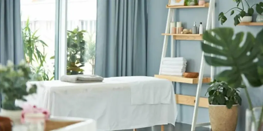 5-massage-table-bed-trends-2022