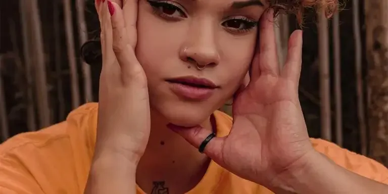 5-top-trending-senior-shirt-styles