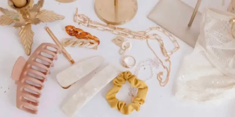 6-popular-hair-accessories-making-statement