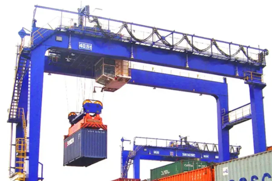 Gru a portale da 60 tonnellate utilizzata per la spedizione di container