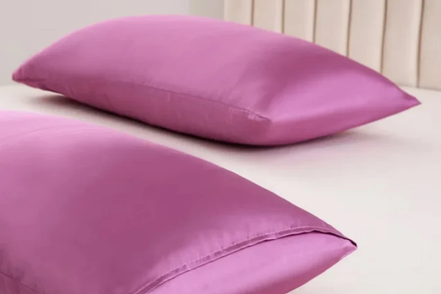 Funda de almohada de satén con cierre de sobre colorido