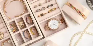 Jewelry box