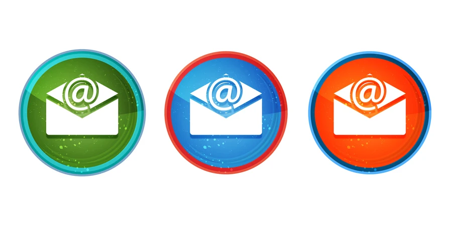Newsletter-E-Mail-Symbol isoliert auf abstrakter digitaler runder Button-Set-Illustration
