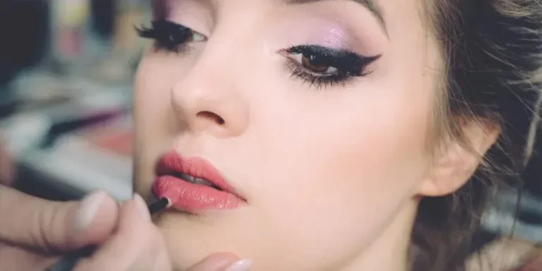 catwalk-beauty-trends-need-know-spring-summer-2023