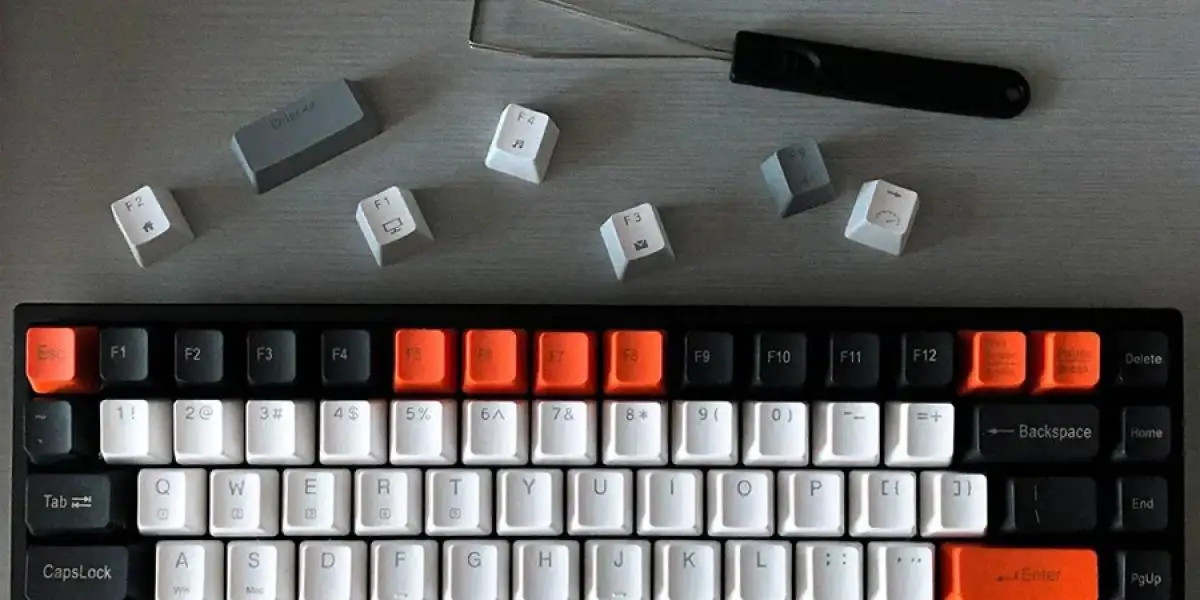Cómo limpiar tu teclado mecánico o de membrana PASO A PASO