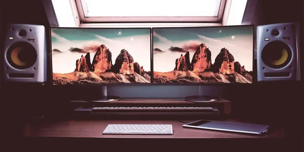 dual-monitor