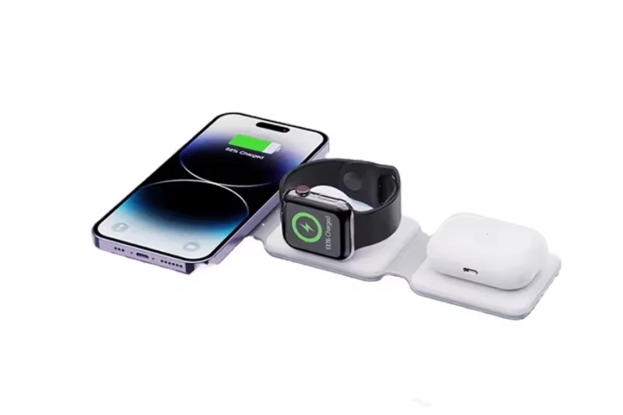 Cargador plegable 3 en 1 que carga iPhone, AirPods y Apple Watch