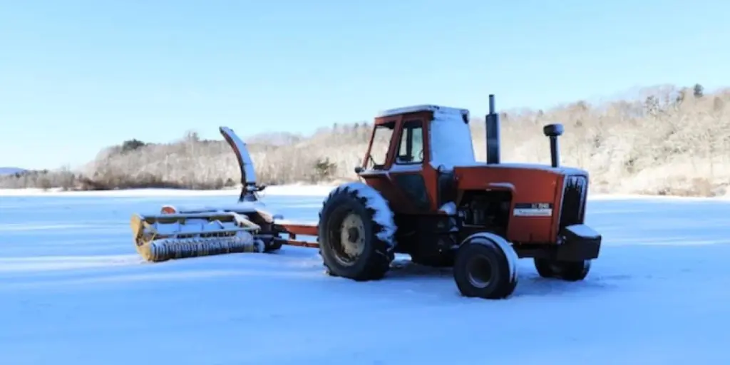 how-to-maintain-tractor-in-winter