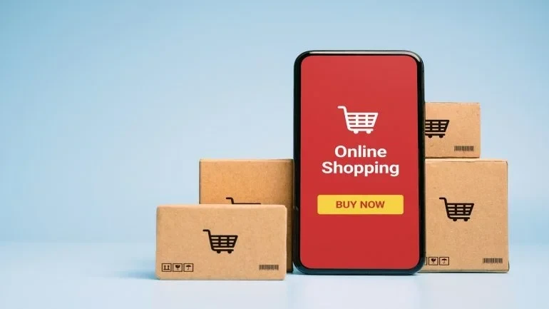 NRF Retail Monitor mostra crescimento não ajustado de 25.47% em relação ao ano anterior em vendas online e outras vendas fora da loja em janeiro de 2024. Crédito: RossiAgung via Shutterstock.com.