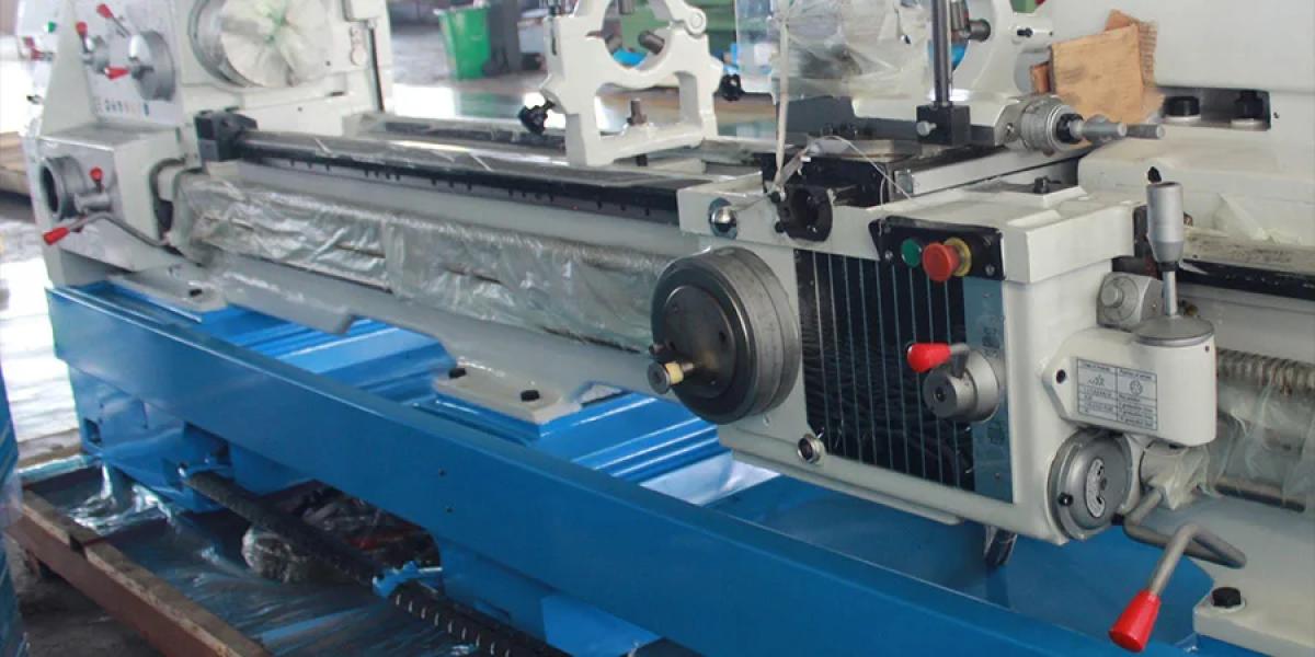 Lathe on sale machine working