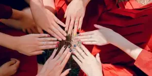 nail-color-thats-standing-out-in-the-beauty-indus