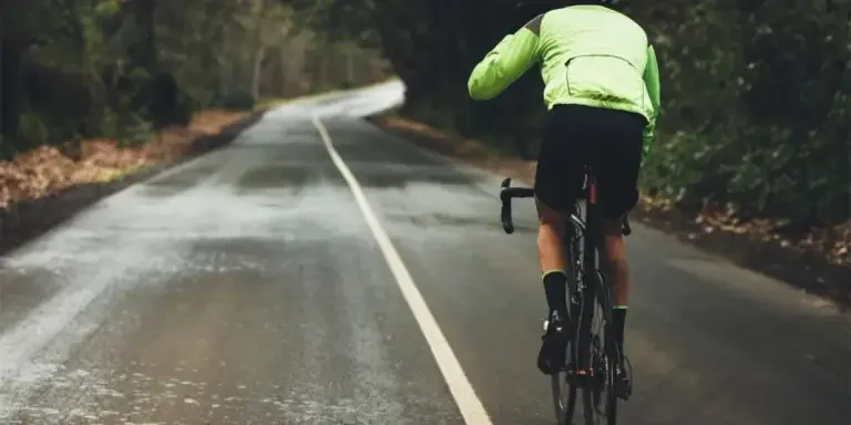 navigating-2024s-road-bike-market-a-comprehensive