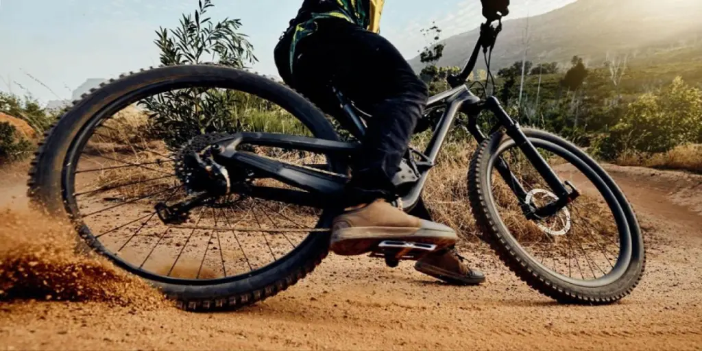 revolutionizing-trails-the-defining-mountain-bike