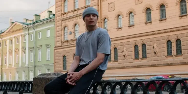 primavera-verano-24-edición-esencial-redefiniendo-hombres-