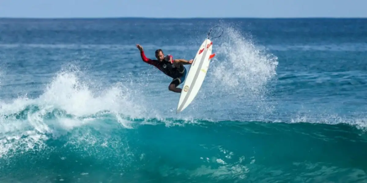 Los (y las) 10 mejores surfers del mundo