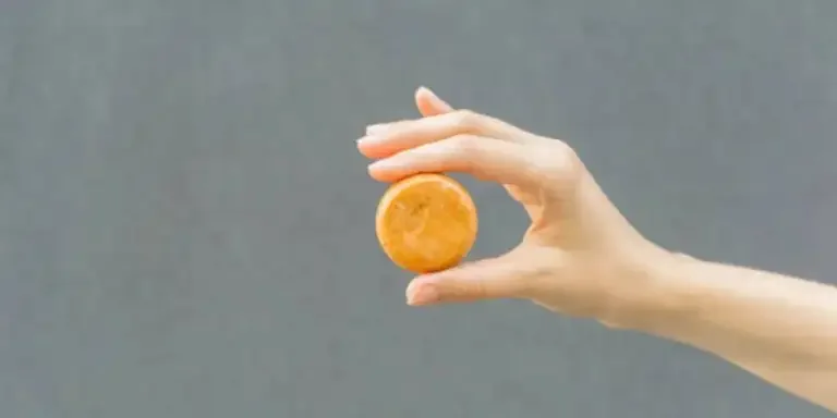 the-rise-of-waterless-beauty-solid-formulations-g