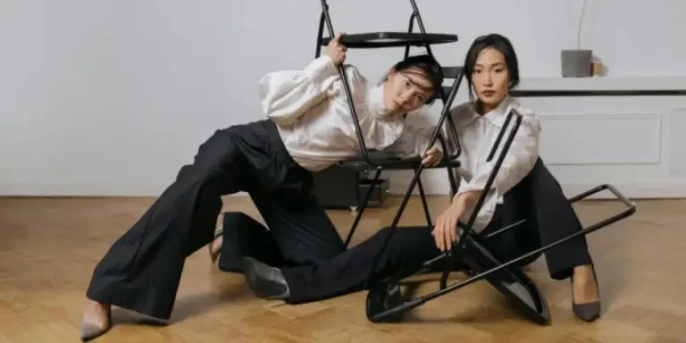 trendsetting-trousers-and-shorts-a-look-into-wome