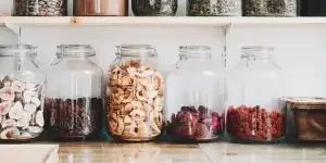 ultimate-guide-to-buying-glass-packaging