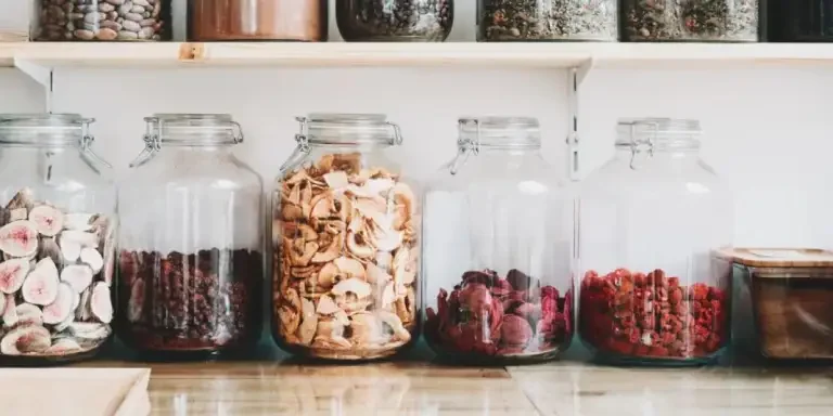 ultimate-guide-to-buying-glass-packaging