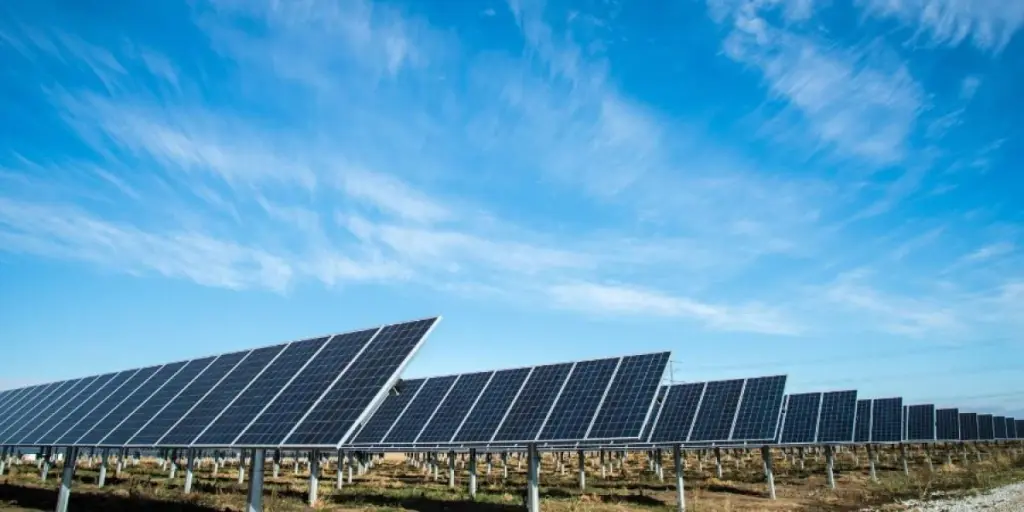 ¿Cuáles son los principales impulsores del crecimiento de la energía solar?