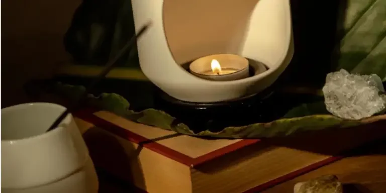 зимние-ароматы-2024-топ-5 неожиданных-нот-для-кольца