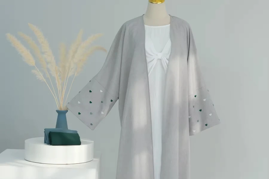 1. Cardigan Kimono Linen Bordir Abaya