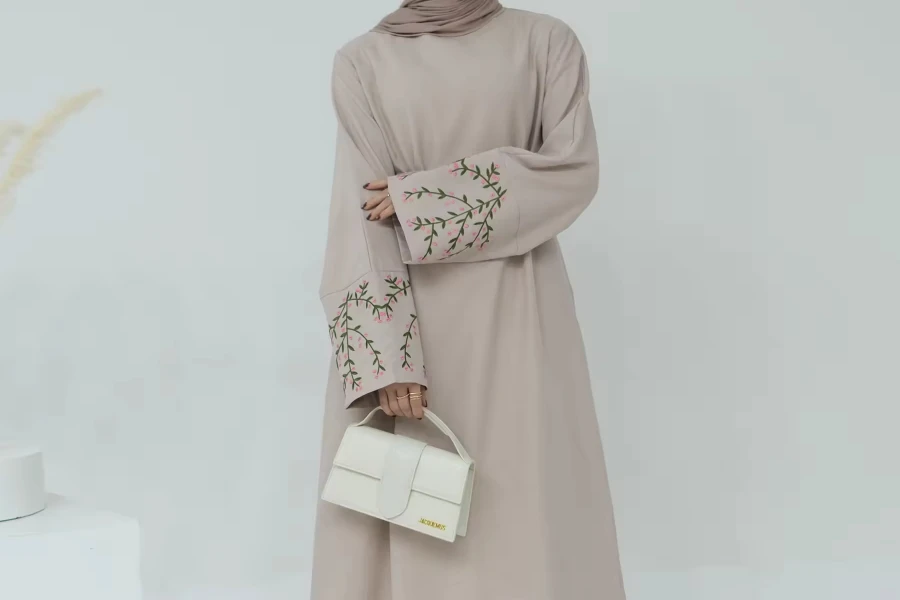 5. Ramadan Linen Embroidery Flower Abaya