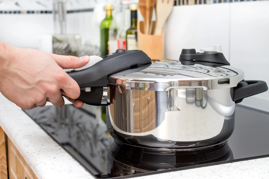 Una olla de aluminio de alta presión.