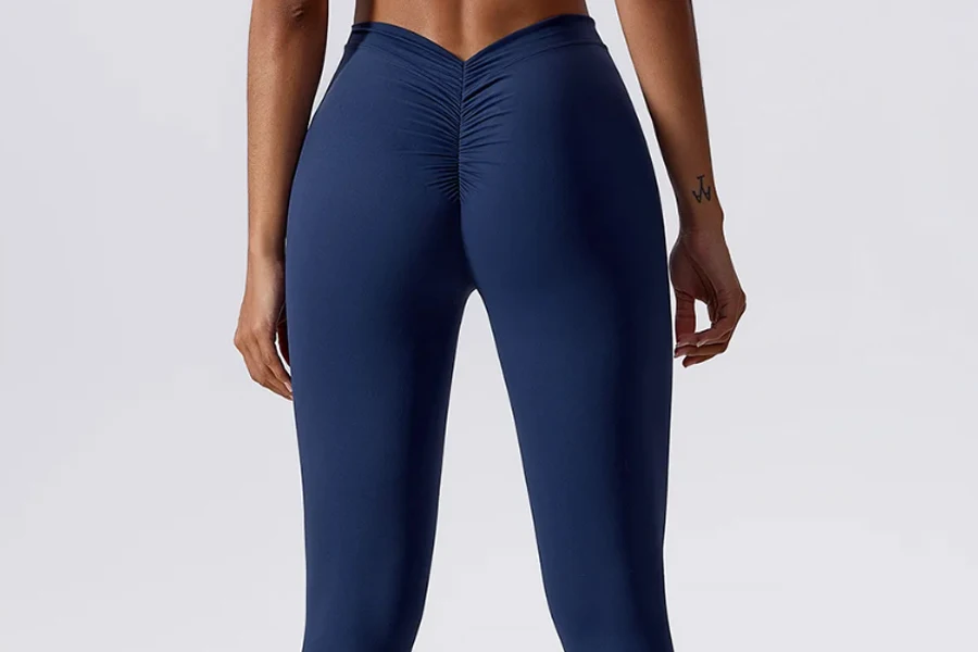 Rapid Wear - ICONIC V-CUT SCRUNCH LEGGINGS - AVAILABLE NOW