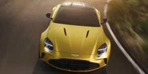 Aston Martin Vantage Facelift 2024 aus der Vogelperspektive