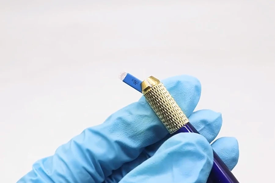 Kalıcı Makyaj Microblading için Tek Kullanımlık Sterilize Paslanmaz Çelik 0.20mm Kaş Dövme İğnesi