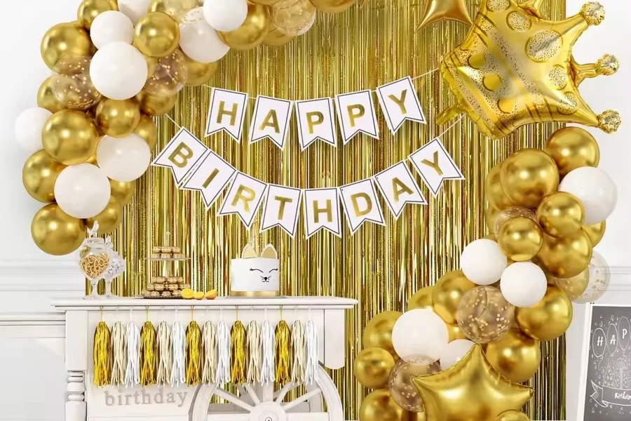 Pancarta de cumpleaños dorada, un completo conjunto de decoración para fiestas
