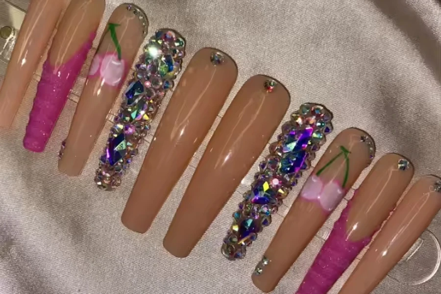 High-Quality Artificial Fingernails Elegance at Your Fingertips