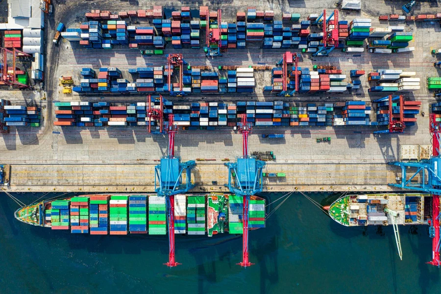 Importeure bevorzugten häufig Frachtcontainer wegen ihres großen Fassungsvermögens