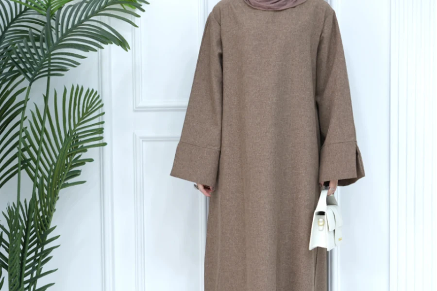 Abaya en lin de qualité supérieure de couleur unie Loriya
